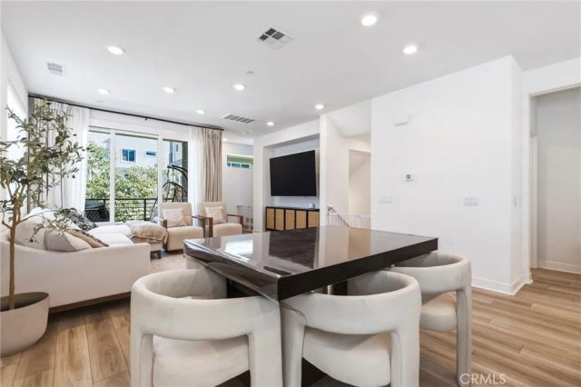 26799 Keystone, Valencia, CA 91381