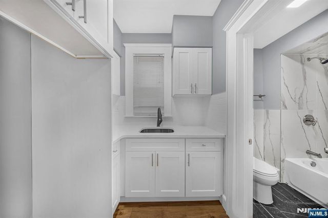15 Tuttle Street 2, Wallington, NJ 07057