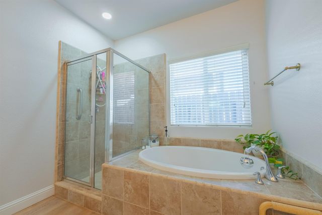 6796 W Oak Avenue, Fresno, CA 93722