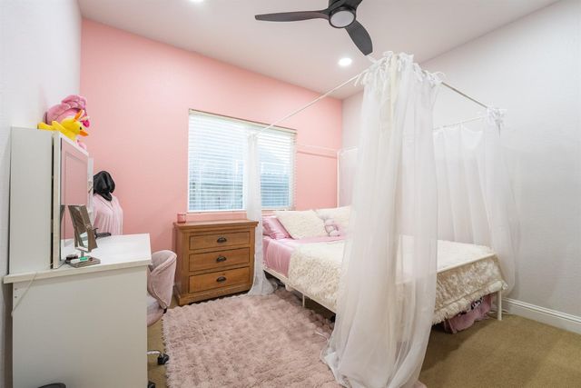 6796 W Oak Avenue, Fresno, CA 93722