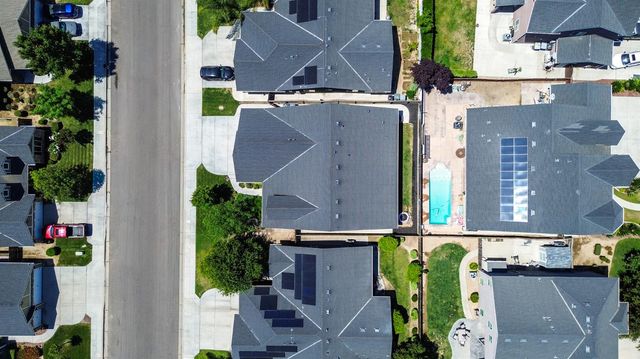 6796 W Oak Avenue, Fresno, CA 93722