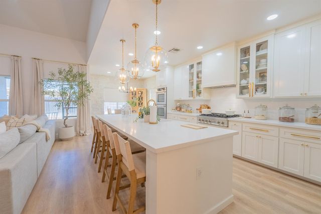6796 W Oak Avenue, Fresno, CA 93722
