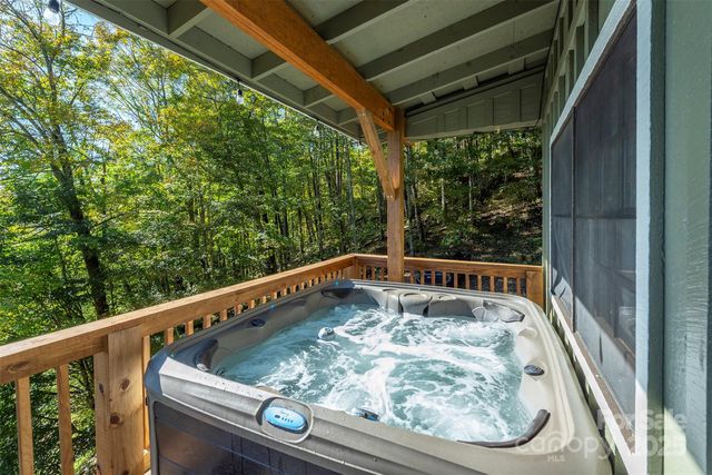 322 Goldenleaf Road, Mars Hill, NC 28754