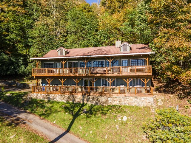 322 Goldenleaf Road, Mars Hill, NC 28754