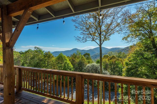 322 Goldenleaf Road, Mars Hill, NC 28754