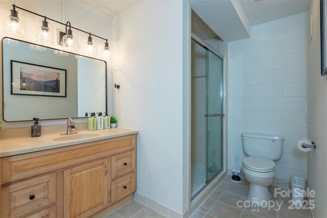 322 Goldenleaf Road, Mars Hill, NC 28754