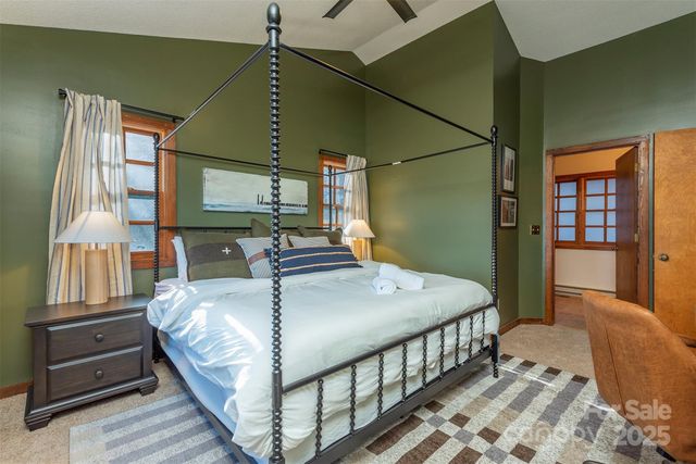 322 Goldenleaf Road, Mars Hill, NC 28754