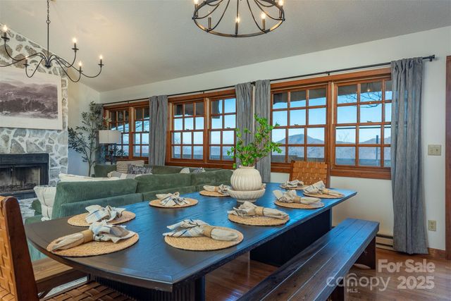 322 Goldenleaf Road, Mars Hill, NC 28754