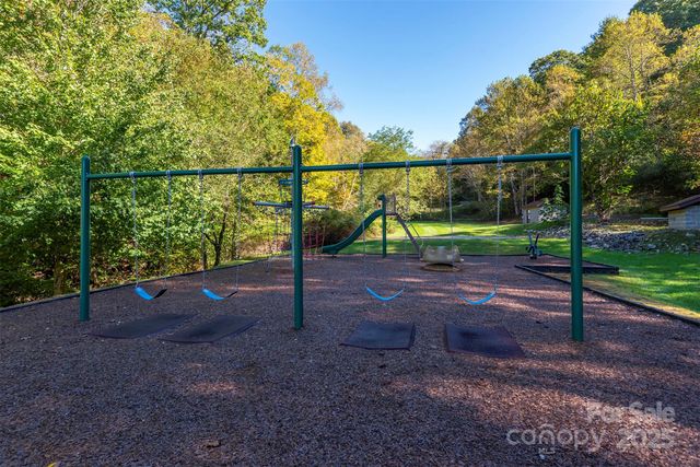 322 Goldenleaf Road, Mars Hill, NC 28754