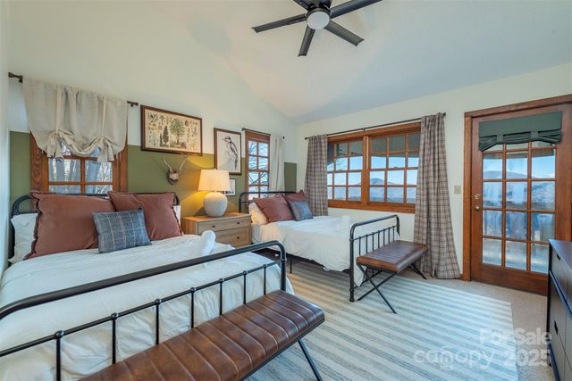 322 Goldenleaf Road, Mars Hill, NC 28754