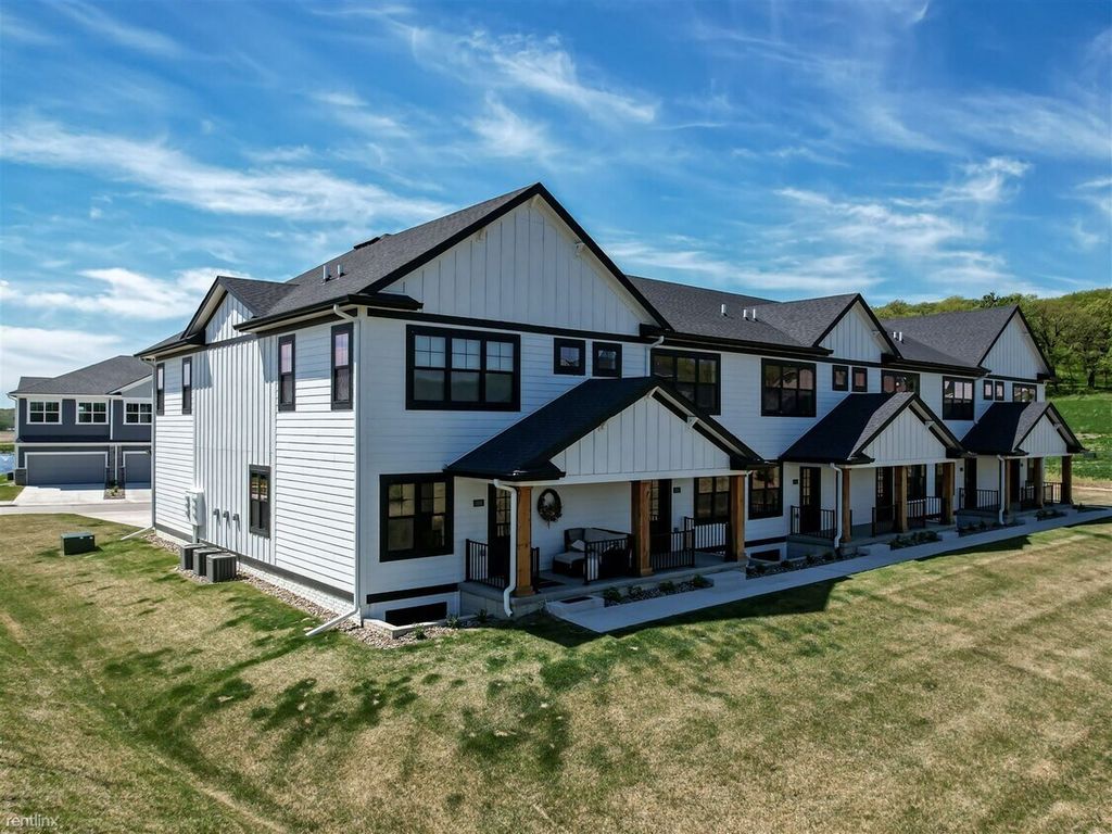 9975 Booneville Road, Waukee, IA 50263