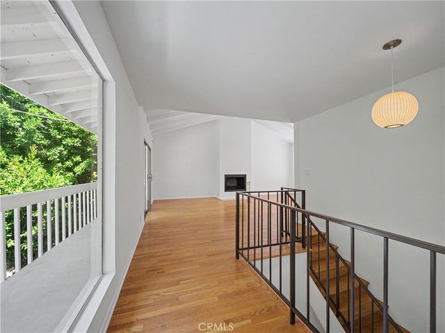 10424 Oletha, Los Angeles, CA 90077