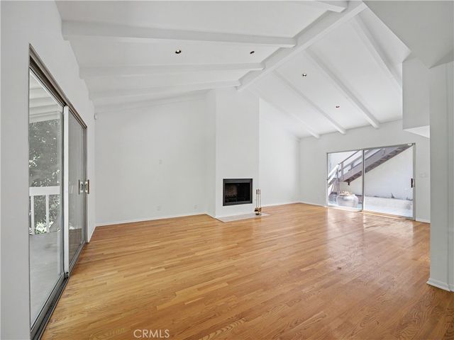 10424 Oletha, Los Angeles, CA 90077