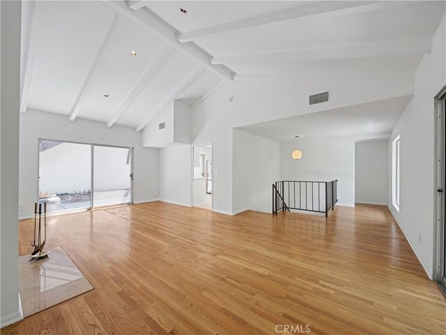 10424 Oletha, Los Angeles, CA 90077
