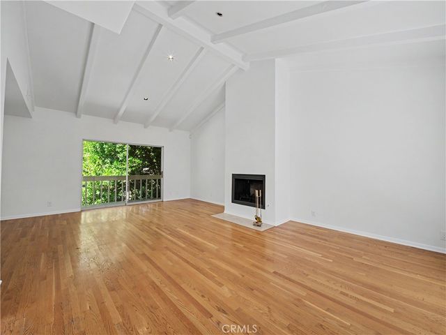 10424 Oletha, Los Angeles, CA 90077