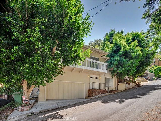 10424 Oletha, Los Angeles, CA 90077