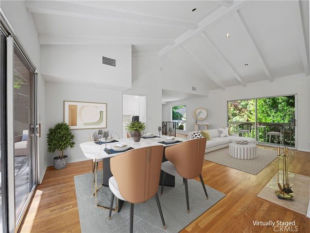 10424 Oletha, Los Angeles, CA 90077