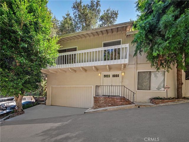 10424 Oletha, Los Angeles, CA 90077