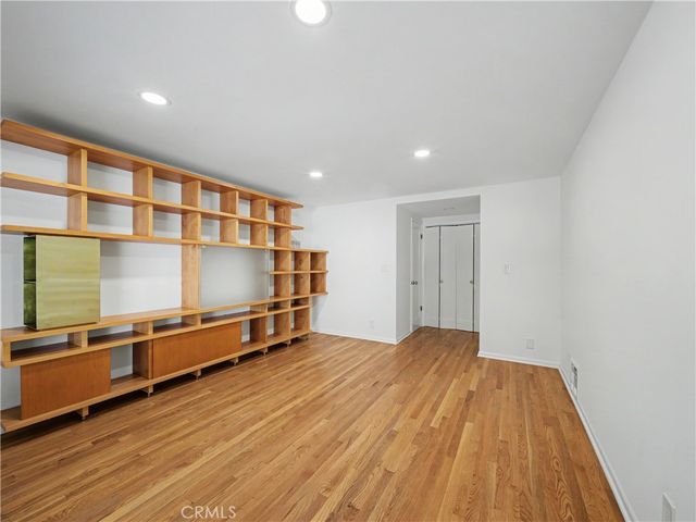 10424 Oletha, Los Angeles, CA 90077