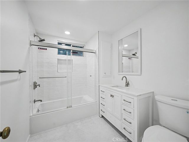 10424 Oletha, Los Angeles, CA 90077