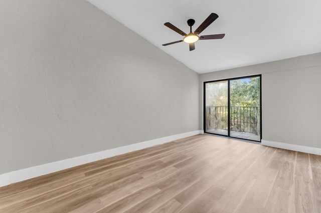 4281 NW 76 Avenue, Davie, FL 33328