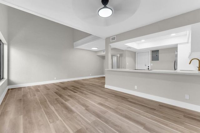 4281 NW 76 Avenue, Davie, FL 33328