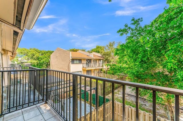 4281 NW 76 Avenue, Davie, FL 33328