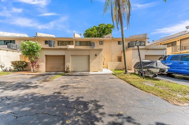 4281 NW 76 Avenue, Davie, FL 33328