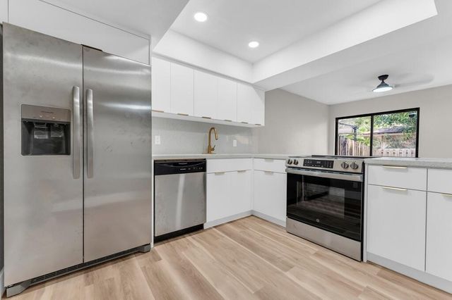 4281 NW 76 Avenue, Davie, FL 33328