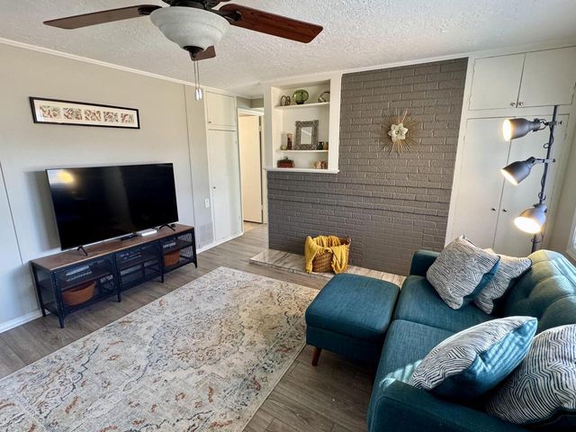 3240 N 84th STREET, Milwaukee, WI 53222