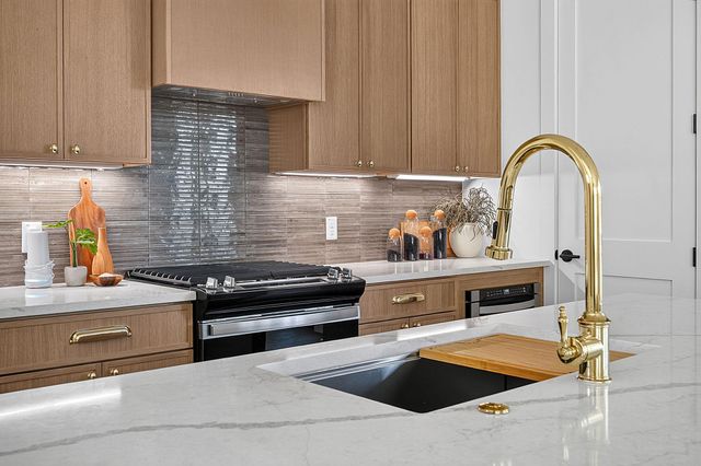 210 W Mockingbird LN 3, Austin, TX 78745