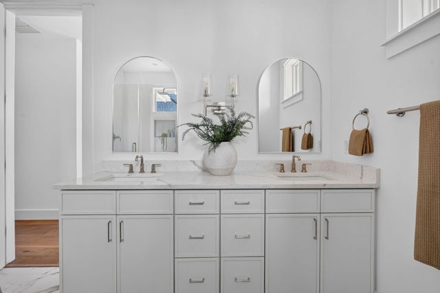 210 W Mockingbird LN 3, Austin, TX 78745