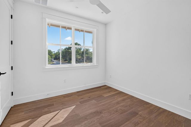 210 W Mockingbird LN 3, Austin, TX 78745