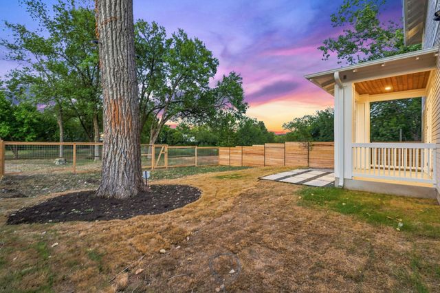 210 W Mockingbird LN 3, Austin, TX 78745