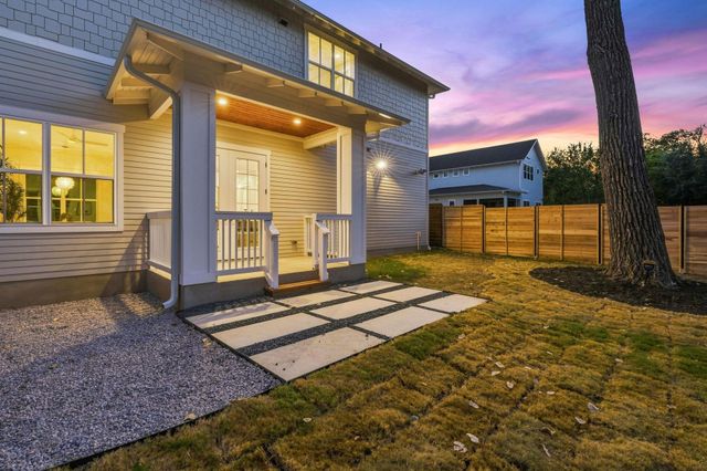 210 W Mockingbird LN 3, Austin, TX 78745
