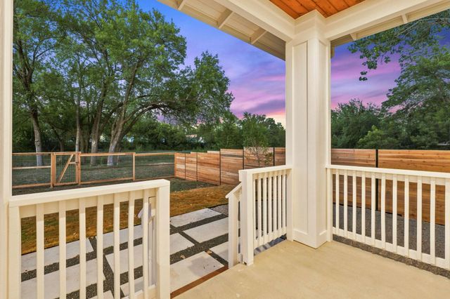 210 W Mockingbird LN 3, Austin, TX 78745
