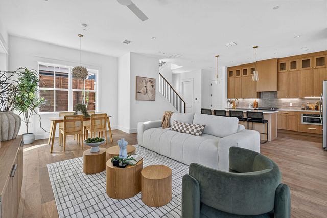 210 W Mockingbird LN 3, Austin, TX 78745