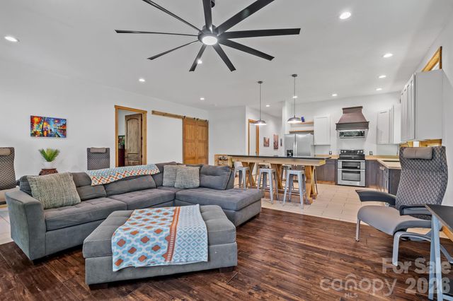 506 Silent Forest Drive, Canton, NC 28716