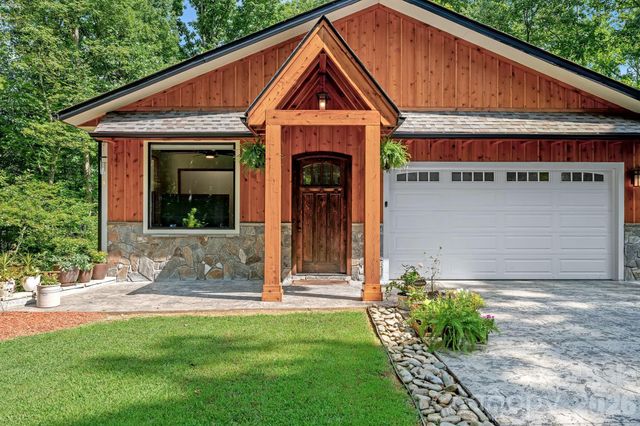 506 Silent Forest Drive, Canton, NC 28716