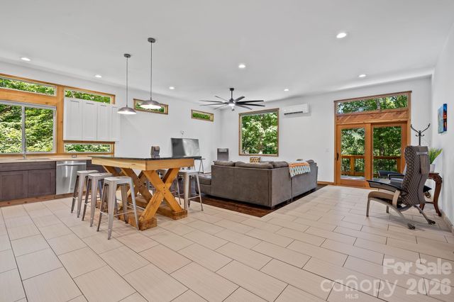 506 Silent Forest Drive, Canton, NC 28716