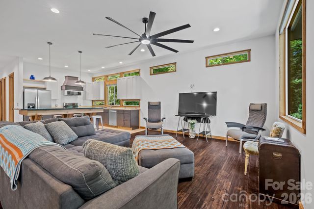 506 Silent Forest Drive, Canton, NC 28716