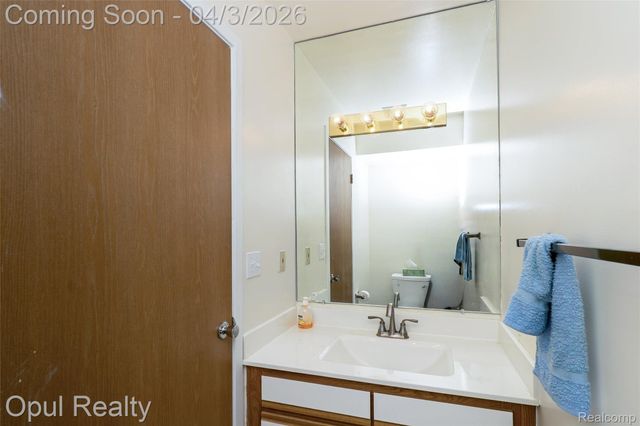 29562 Clarita Street, Livonia, MI 48152