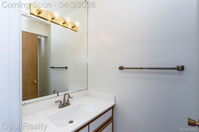 29562 Clarita Street, Livonia, MI 48152