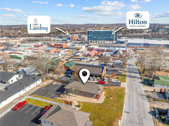 215 W College Street, Branson, MO 65616