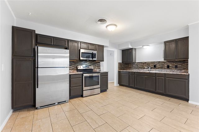 4033 Key West Dr, Corpus Christi, TX 78411