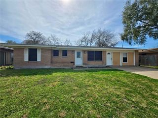 4033 Key West Dr, Corpus Christi, TX 78411