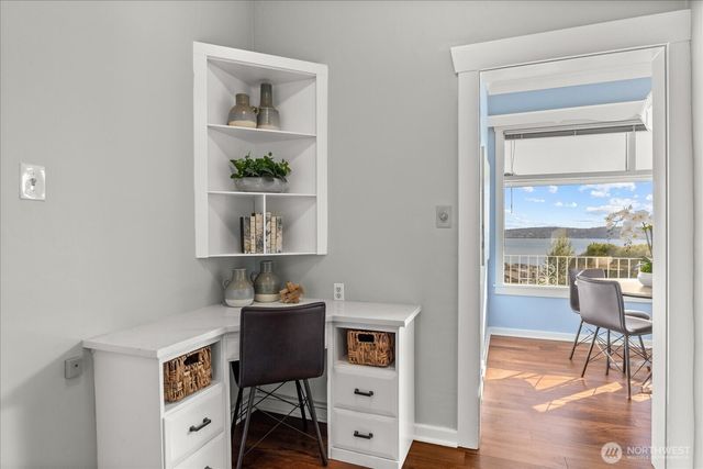 307 W Highland Drive, Seattle, WA 98119