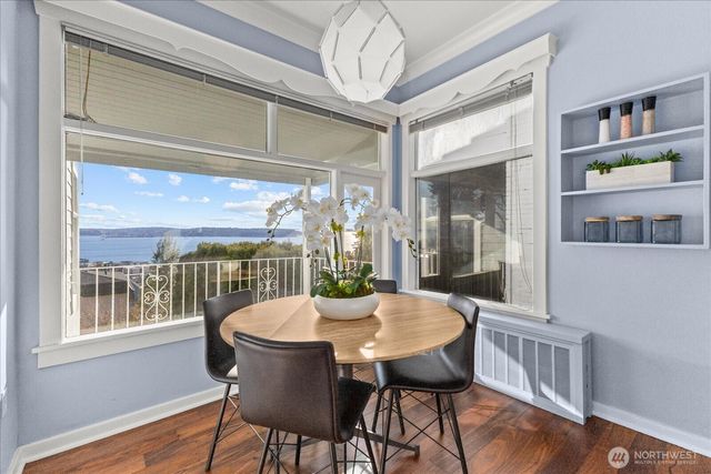 307 W Highland Drive, Seattle, WA 98119