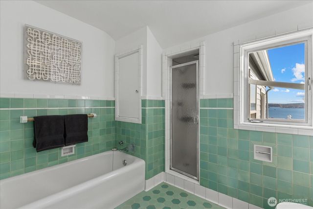 307 W Highland Drive, Seattle, WA 98119