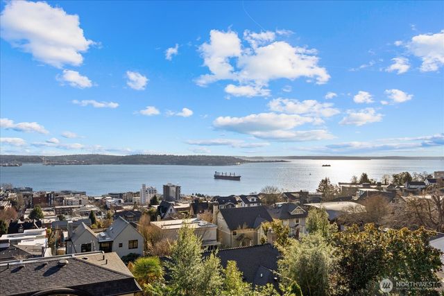 307 W Highland Drive, Seattle, WA 98119